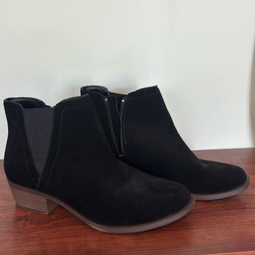 Brand new low boots